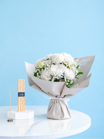 【お供え用】そのまま飾れる花束 M　- ホワイト - と 線香のセット